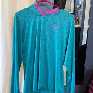 north face pullover w pink sleeves &hood